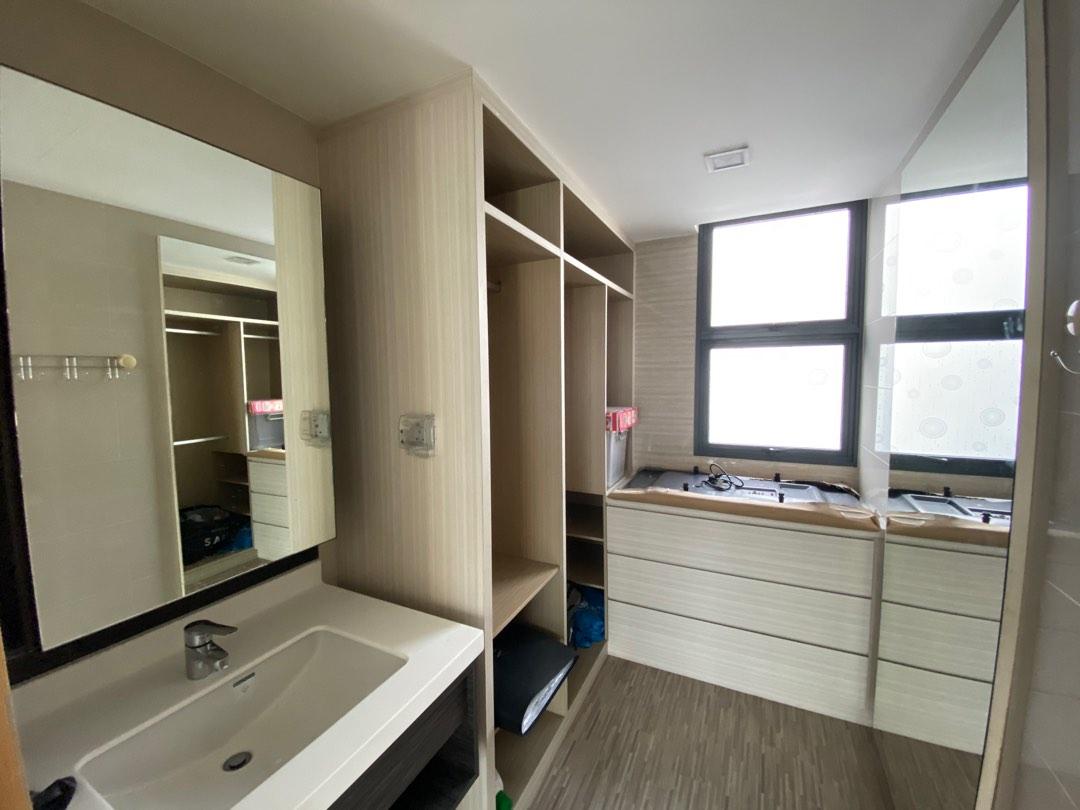 Hacking Services / Wardrobe Removal / Remove Wardrobe / Dismantle