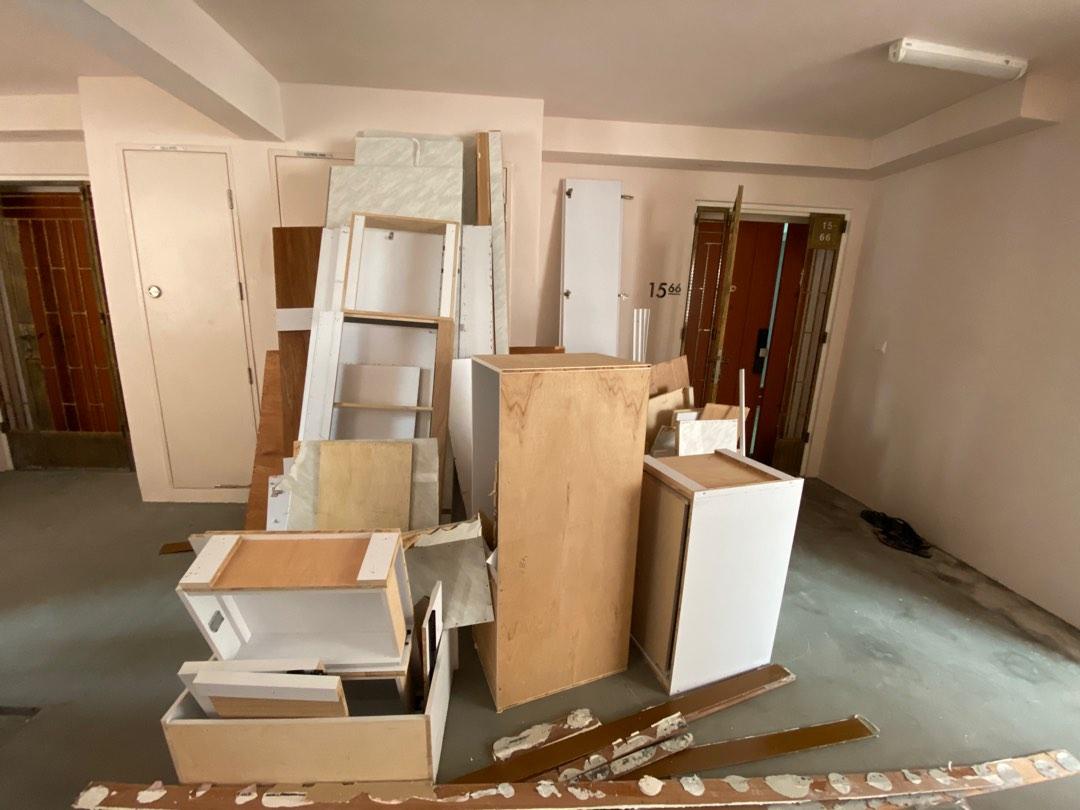 Hacking Services / Wardrobe Removal / Remove Wardrobe / Dismantle