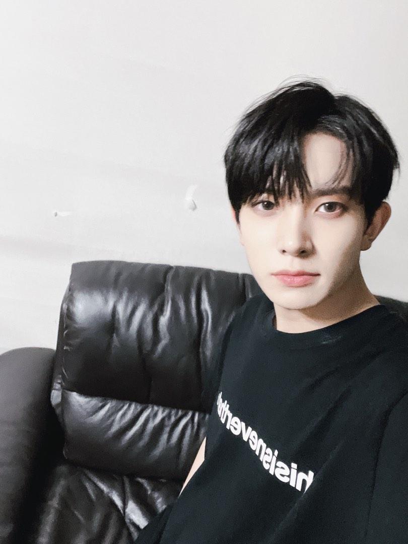 Heeseung's Thisisneverthat Shirt (Small) (Category: Shirts) located in Marikina City. Submitted by ktthhh (Listing ID 1182185340, Image 2). Description: HEESEUNG'S FAVE SHIRT Original Small Black Onhand P2,000 Available: ✅✅✅✅ —price higher due to courier used: DHL express/ fast shipping. 📍Marikina City.