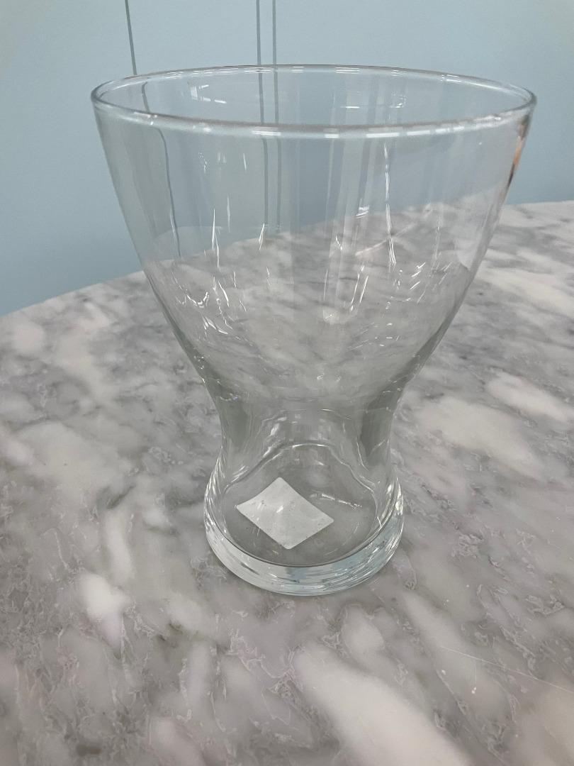IKEA Asa Gray vase Made in Finance 玻璃花樽, 傢俬＆家居, 家居裝飾, 花瓶園藝 Carousell