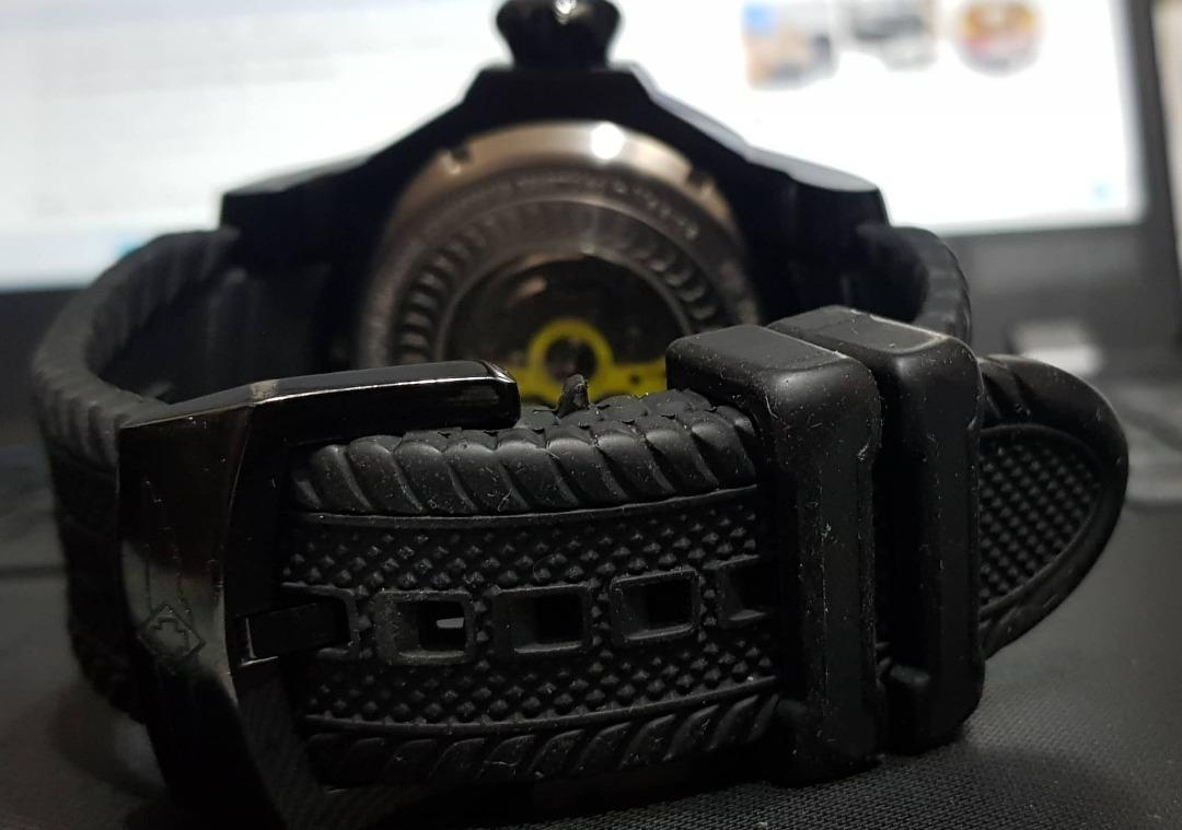 Invicta 19299 cheap