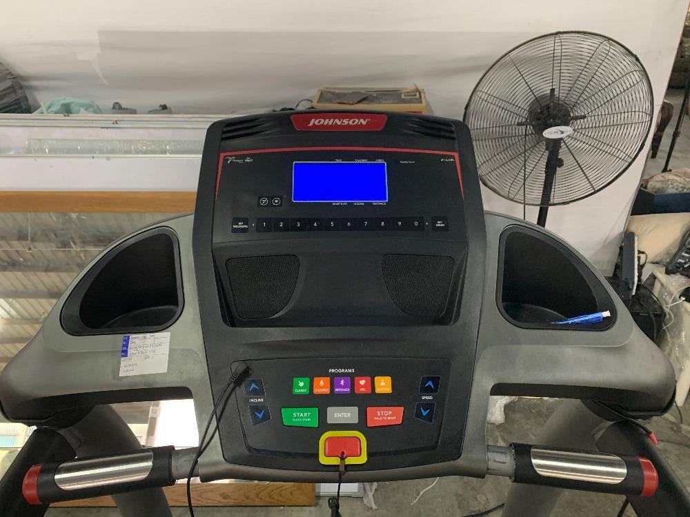 JOHNSON Treadmill 8.1 T