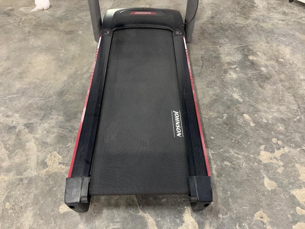 Johnson treadmill hot sale 8.1 t