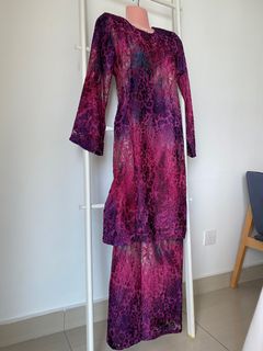 (Category: ) located in . Submitted by WardrobeHunter (Listing ID 1182160276, Image 1). Description: .
