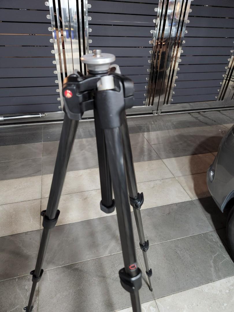 Manfrotto Carbon Fibre tripod no model number, Photography, Photography