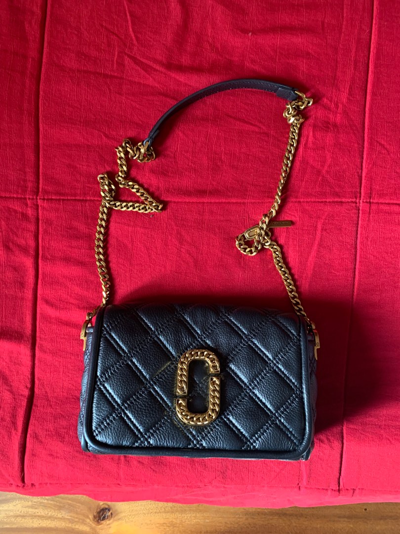 Marc Jacobs The status flap bag, Luxury, Bags & Wallets on Carousell