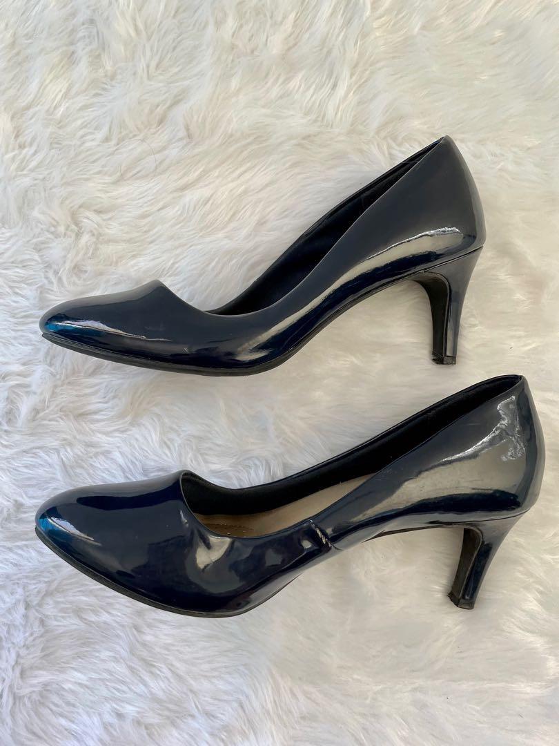 Navy heels payless hot sale