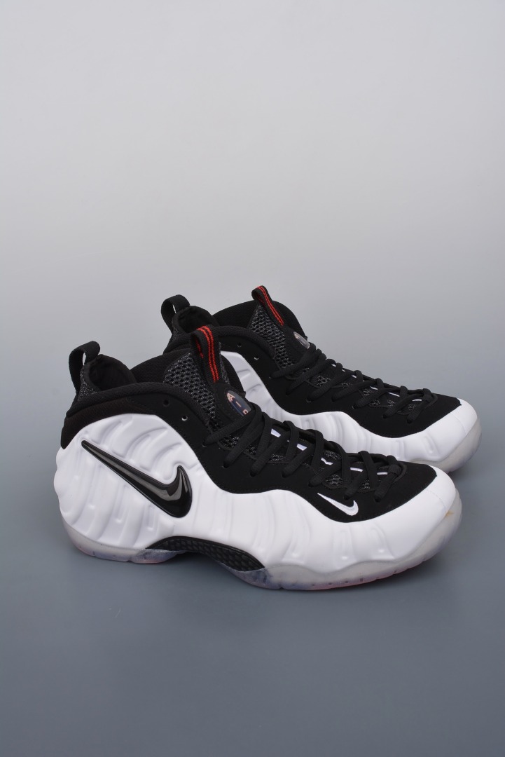 Nike Air Foamposite One 奶泡白噴, 男裝, 鞋, 波鞋- Carousell