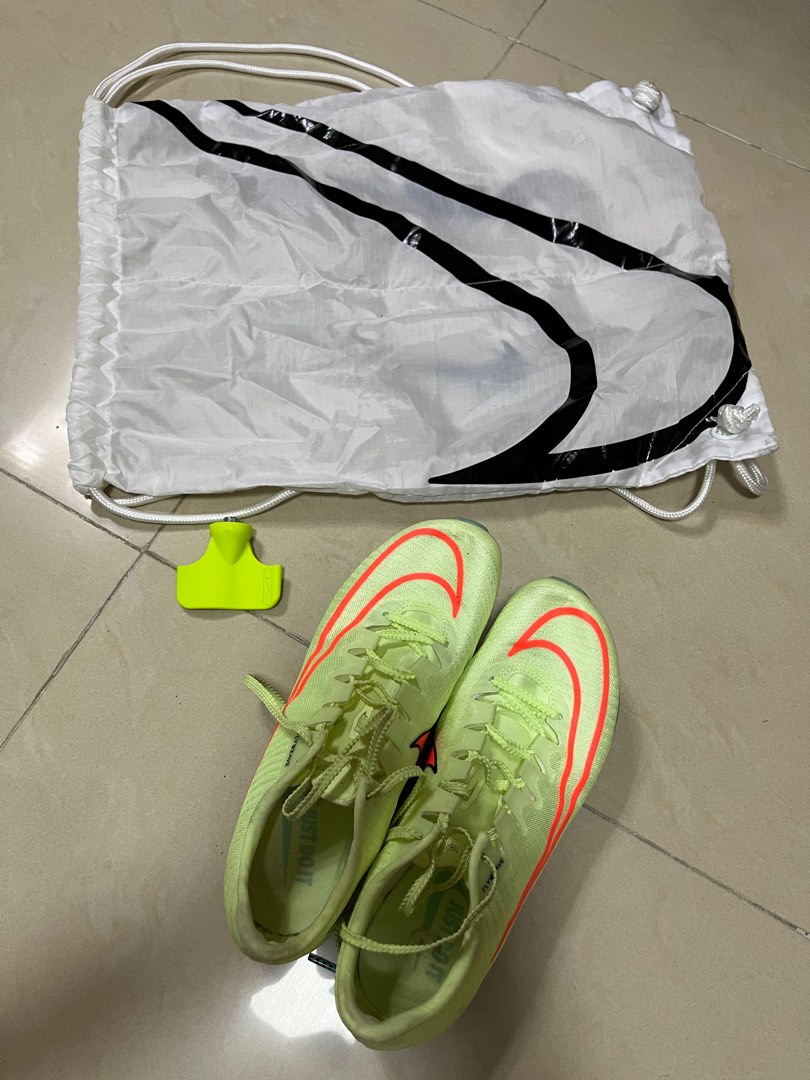 Nike 田徑釘鞋Air Zoom Maxfly 95%新, 運動產品, 其他運動配件- Carousell