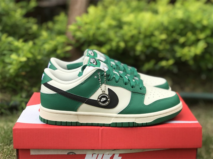 Nike dunk low lottery green