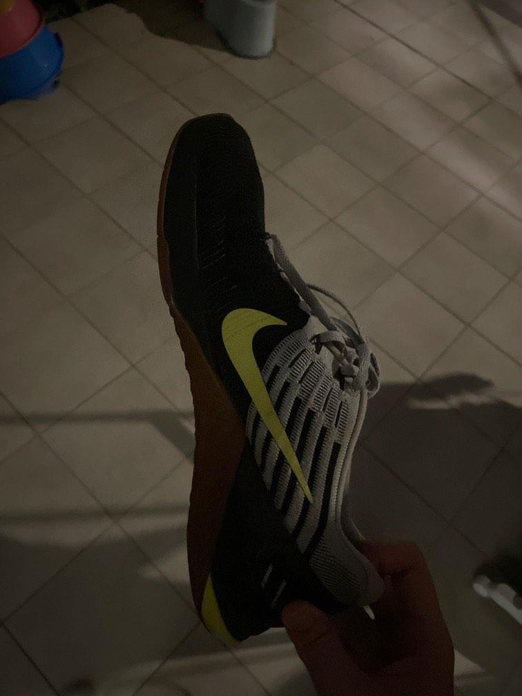 squatting in nike metcons