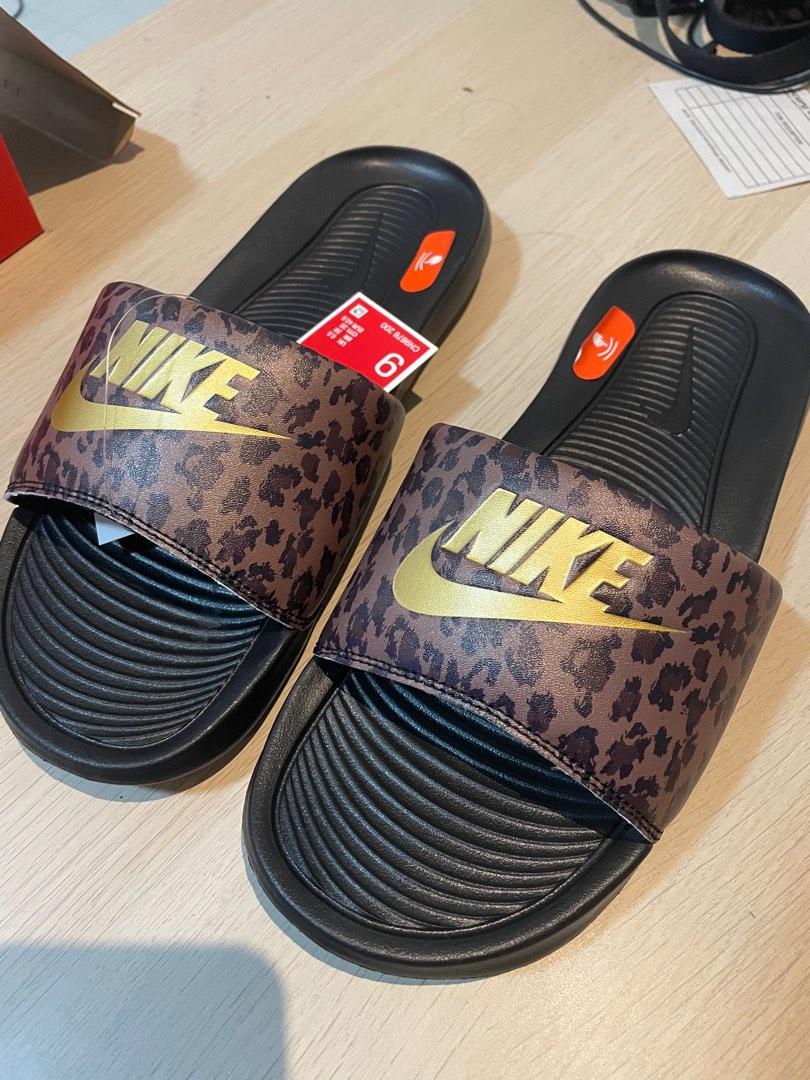Nike slides slippers women (Category: Slippers and slides) located in San Juan City. Submitted by cque10 (Listing ID 1182129326, Image 1). Description: Nike slides Size us 9 womens / 7.5 mens Location: san juan Guaranteed authentic or moneyback .