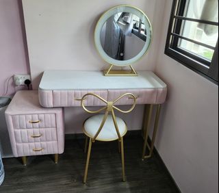 (Category: ) located in . Submitted by appleblossom_sg (Listing ID 1182216596, Image 1). Description: .