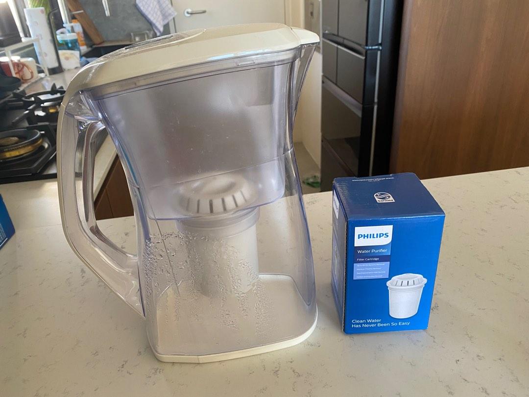 2 set of Philips water filter bottles, TV & Home Appliances, Kitchen