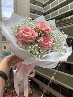 Roses baby's breath/flower bouquet/Teacher's Day/Birthday/Anniversary/ROM/Graduation/ Free Delivery