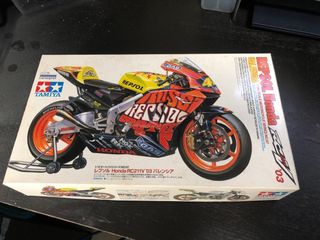 （分類：）位於 。 由 YWmodel 提交（商品編號 1182208057，圖片 1）。簡介： 。