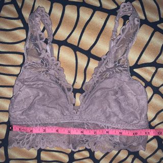 (Category: ) located in . Submitted by trisyiaaa (Listing ID 1134472378, Image 1). Description: .