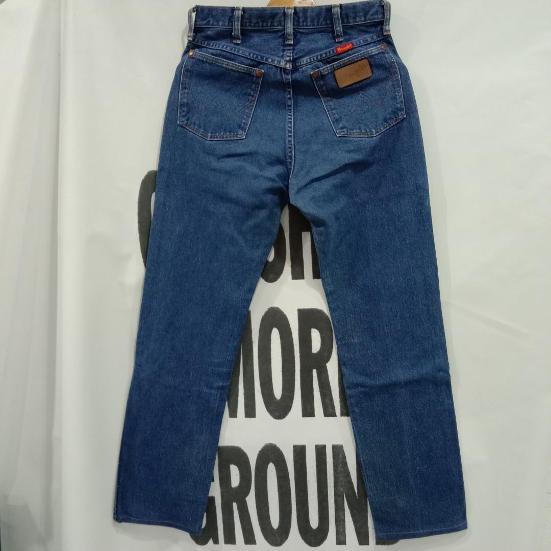 wrangler jeans, Men's Fashion, Bottoms, Jeans on Carousell