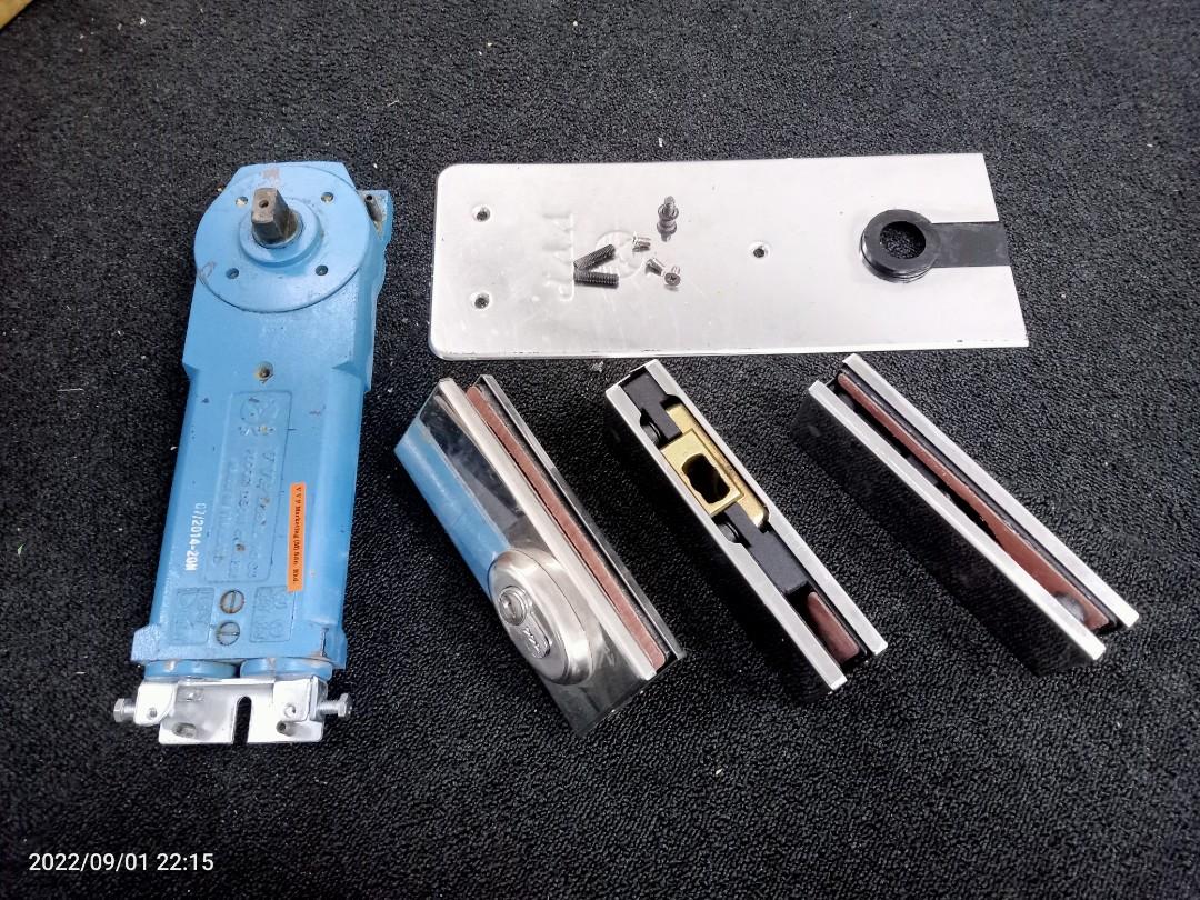 VVP Floor Glass Door Closer, Furniture & Home Living, Security & Locks