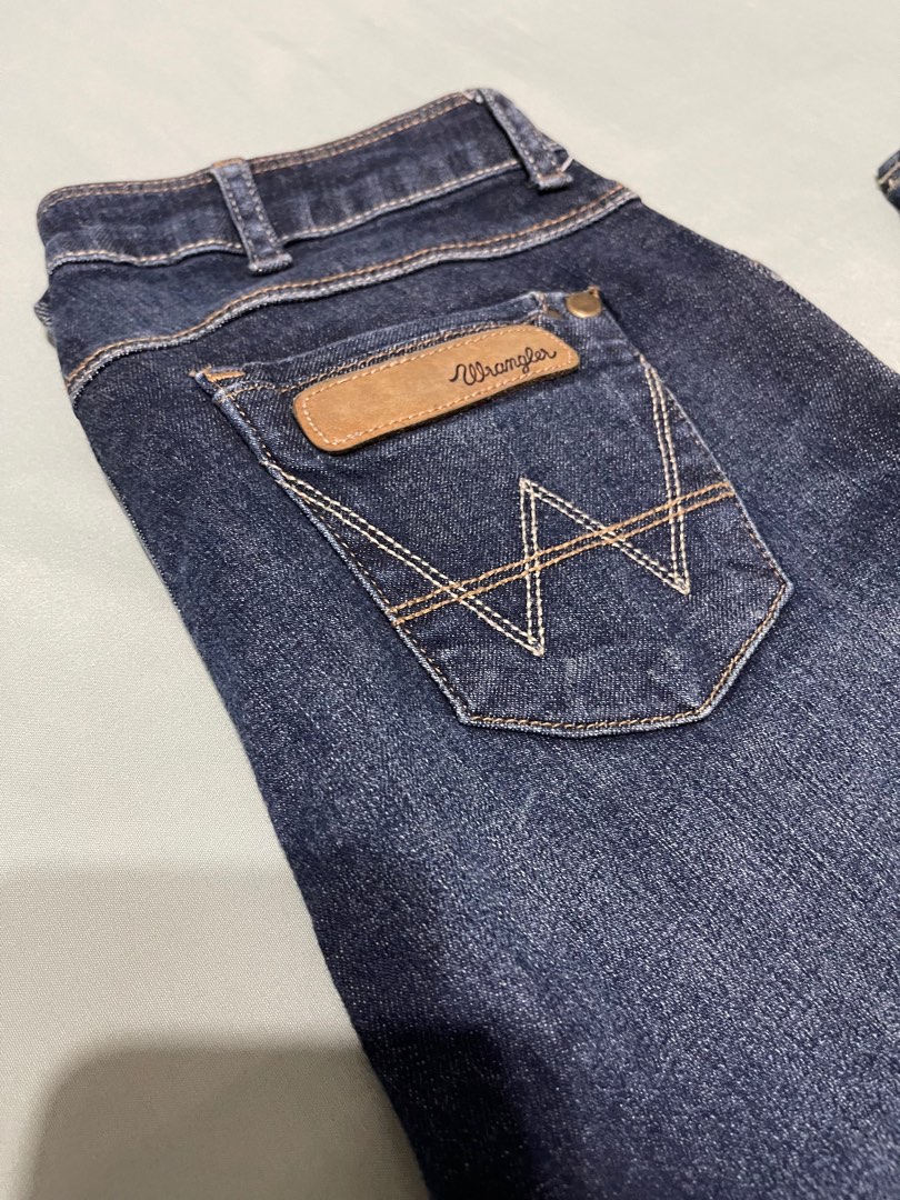 Wrangler ALEC W26 Women s Fashion Bottoms Jeans on Carousell