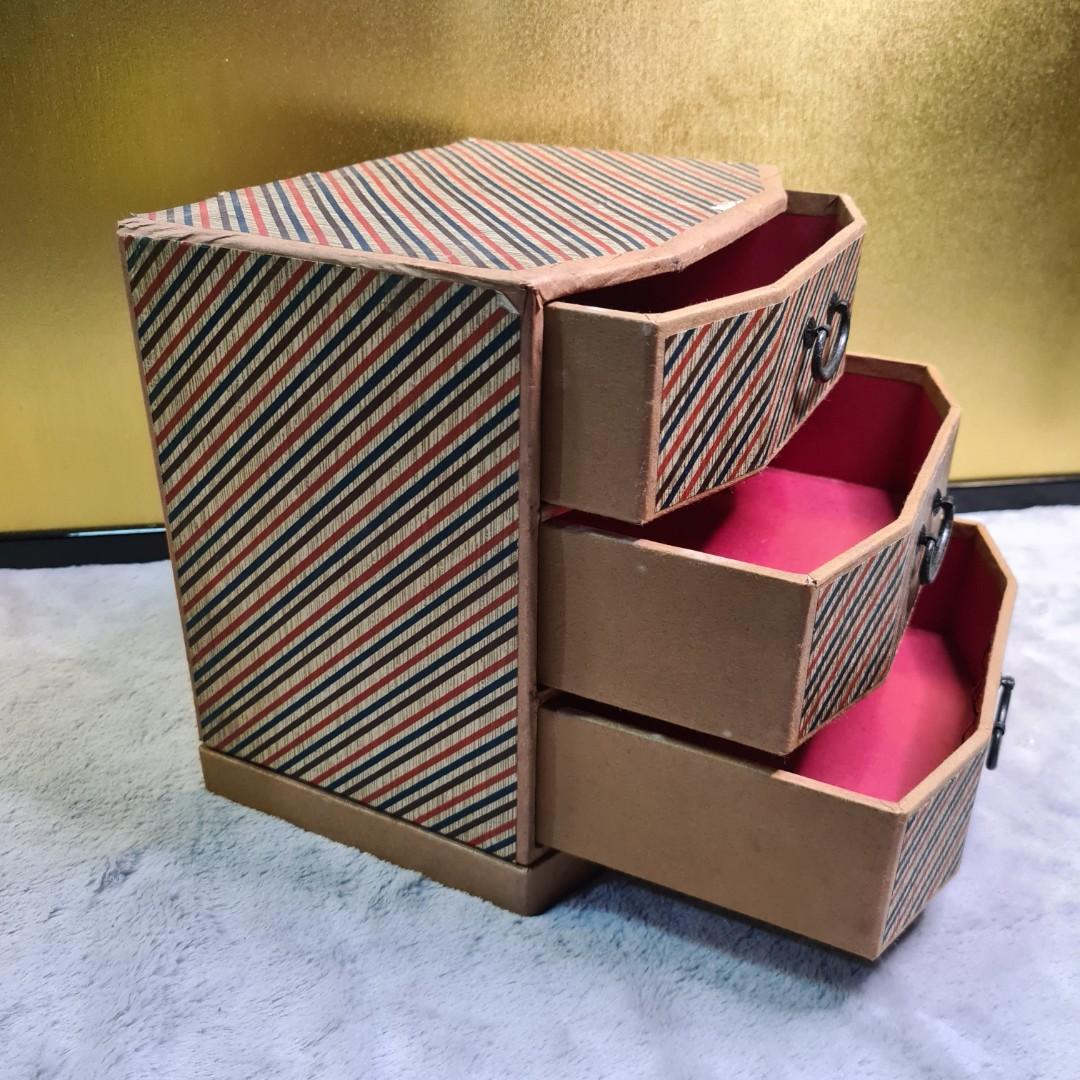 3-LAYER MINI DRAWERS KIKAY ORGANIZERS (Category: Storage Boxes & Baskets) located in Bulacan. Submitted by sakurajade (Listing ID 1184009907, Image 2). Description: 3-LAYER MINI DRAWERS KIKAY ORGANIZERS 👉 Price: P520 ONLY ✅️ Good condition, new arrival, decorative, kikay kit, lots of storage, hand made ✅️ Material: Quality hard cardboard, red interior ✅️ Issue: Peel off small part on top only.
