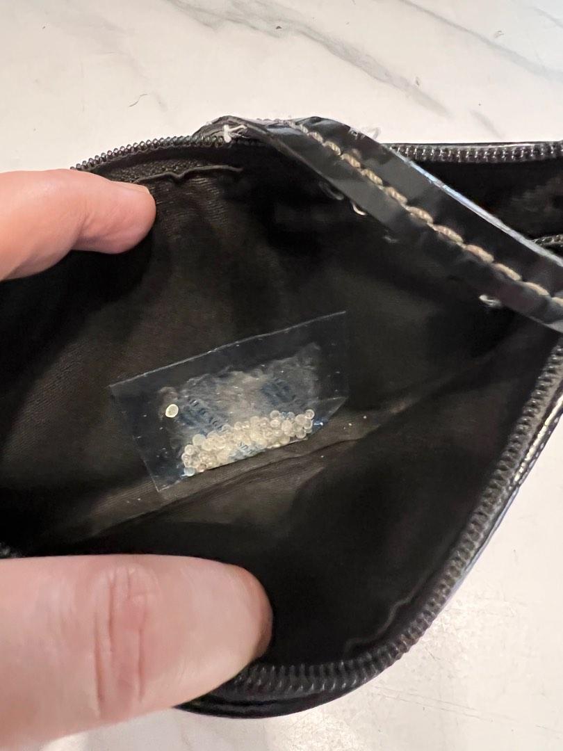 💯 Authentic Black Canvas Coach Wristlet (Category: Luxury Bags & Wallets) located in San Fernando. Submitted by authenticsph (Listing ID 1183881243, Image 3). Description: Selling this Authentic COACH Wristlet, it’s my personal preloved. Still clean inside but some loose threads on the wristlet sling. Expect normal signs of use. Made with patent leather and coach signature canvas. Size: 7 1/2 x 4.