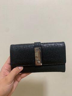 💯 Authentic Guess Embossed Black Wallet
