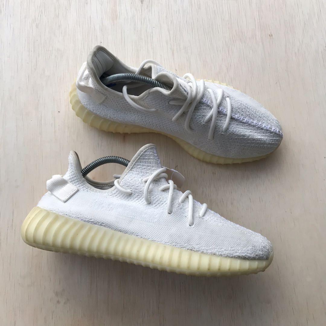 Yeezys store 35 cream
