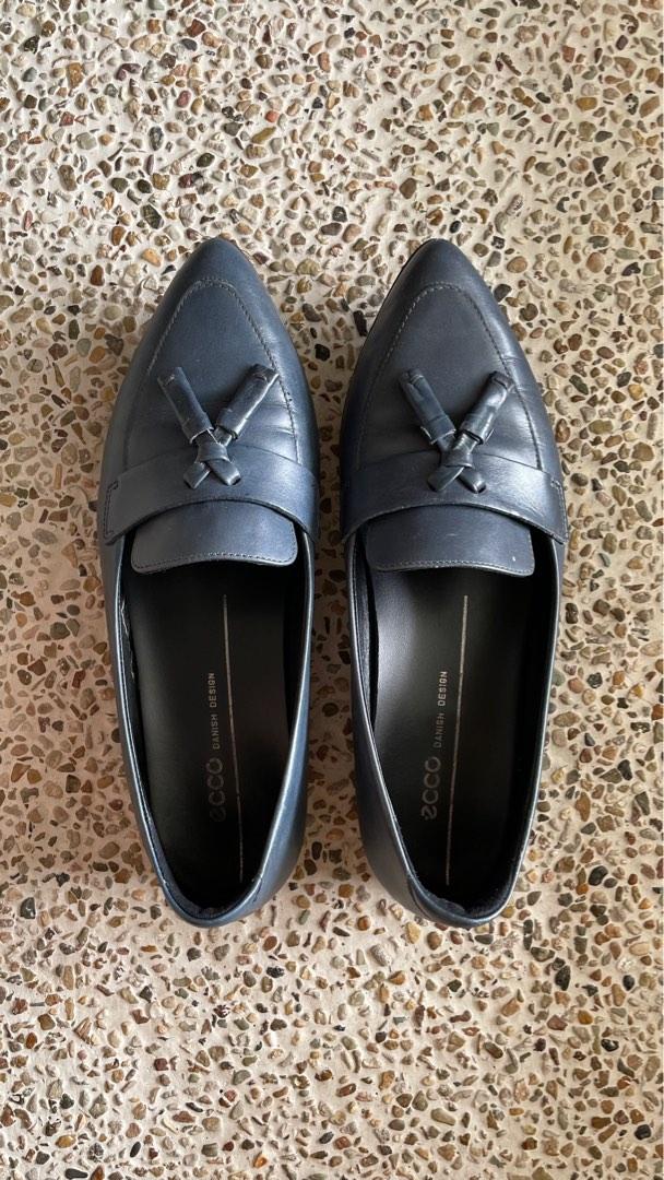 Almost new Geox Women Amphibiox Tassel Loafers in Blue hue