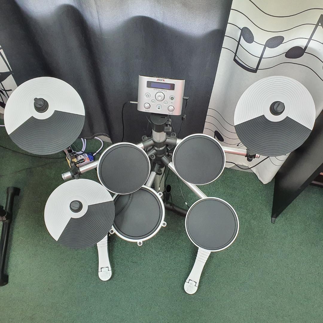 Aroma TDX10 Electronic Drum Set in good condition (negotiable