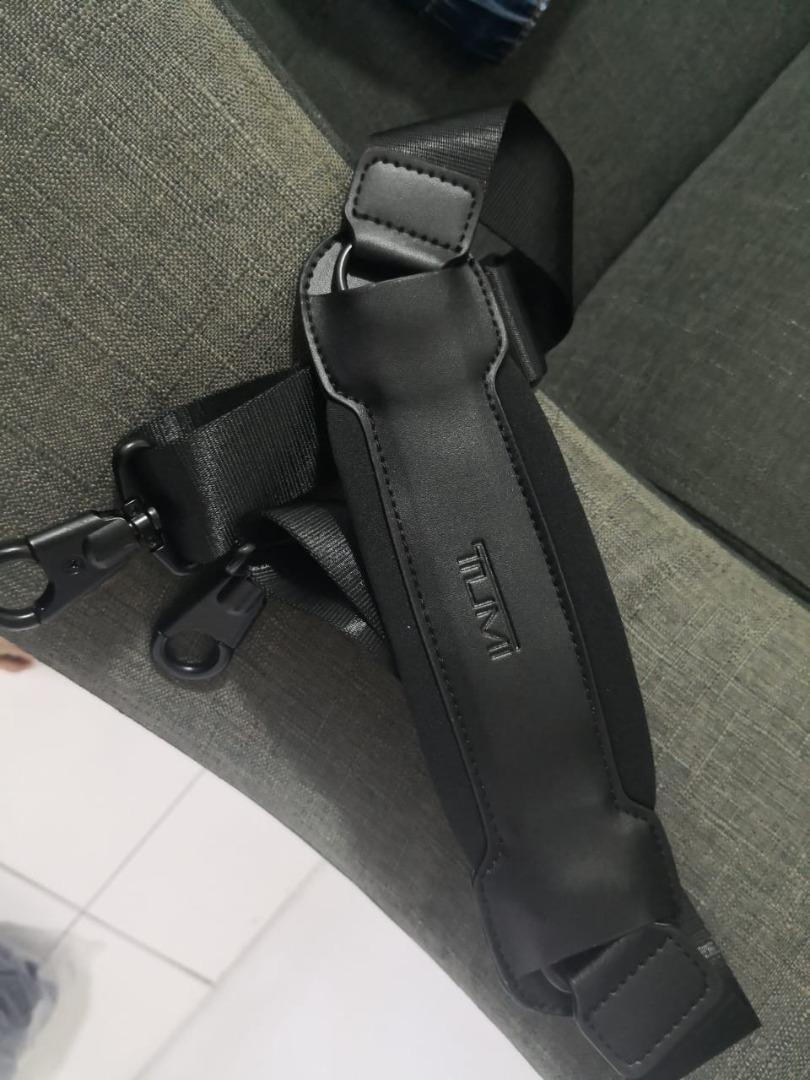 Tumi articulating shoulder strap hotsell