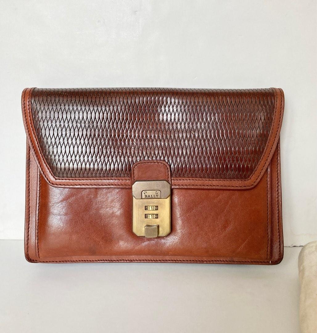 BALLY Clutch Bag Logo Plate Leather Authentic USED B1275