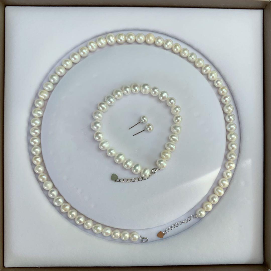 Freshwater cultured hot sale pearl set