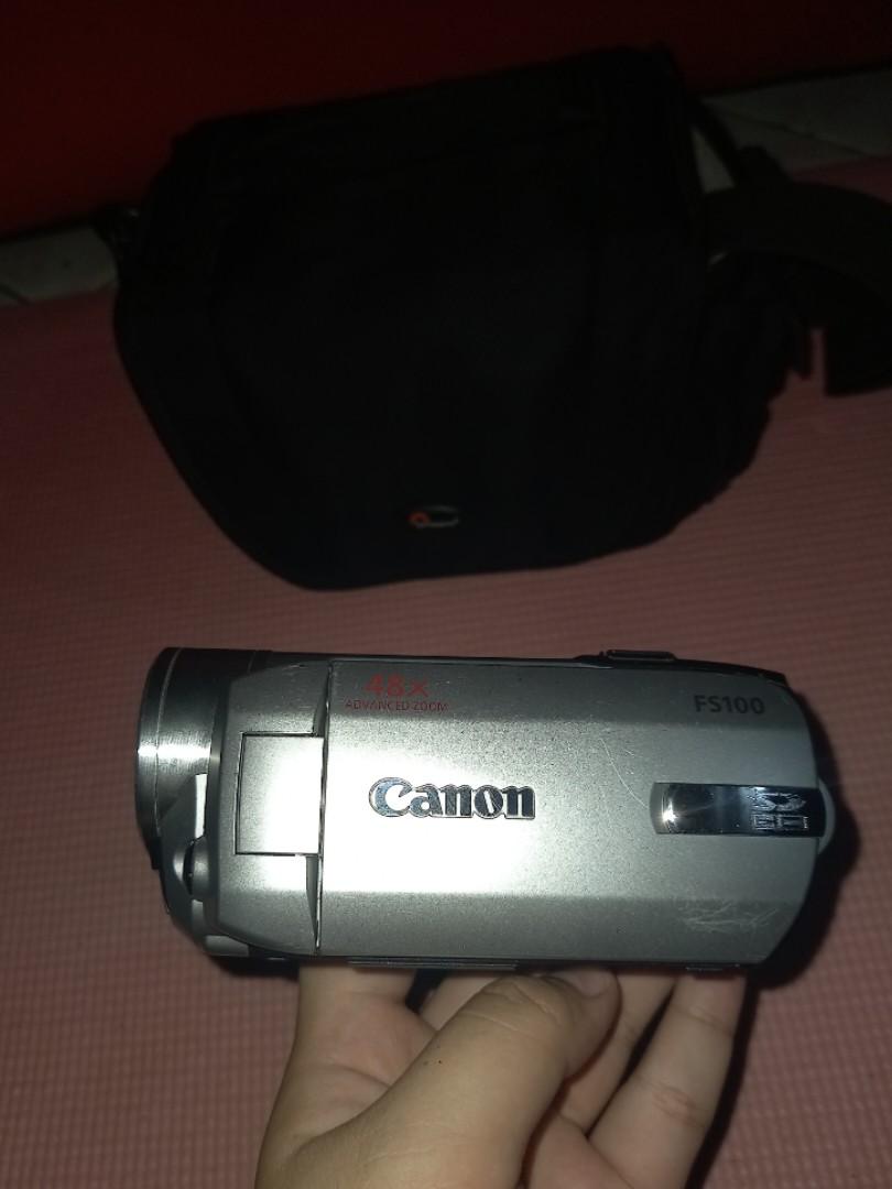 Canon FS100 Camera with Bag, Photography, Cameras on Carousell