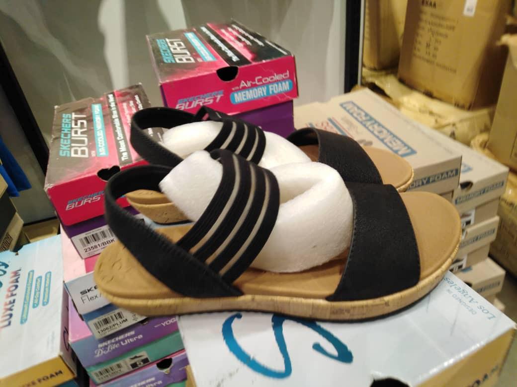 Skechers 23581 store