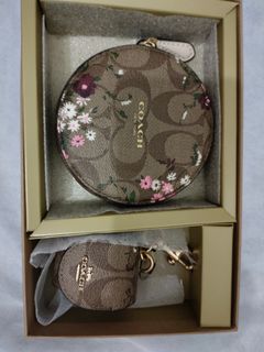(Category: ) located in . Submitted by CC_boutique (Listing ID 1183991446, Image 1). Description: .