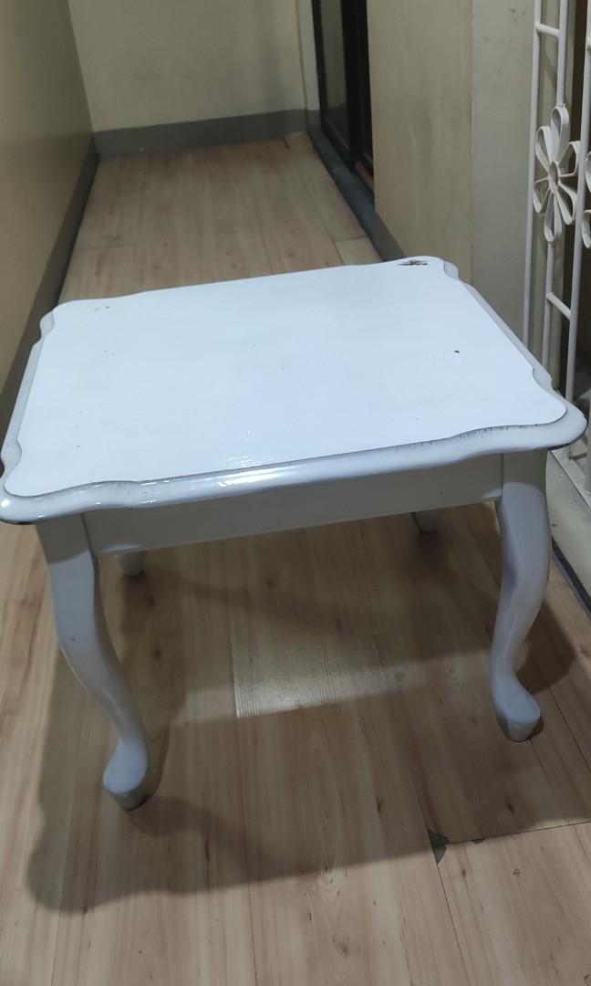 Coffee table mini table (Category: Tables & Sets) located in Caloocan City. Submitted by scentfrheaven-00169 (Listing ID 1183950256, Image 2). Description: pure wood coffee table mini white table with top glass.