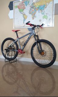(Category: ) located in . Submitted by MountainTortoiseBikes (Listing ID 1176841483, Image 1). Description: .