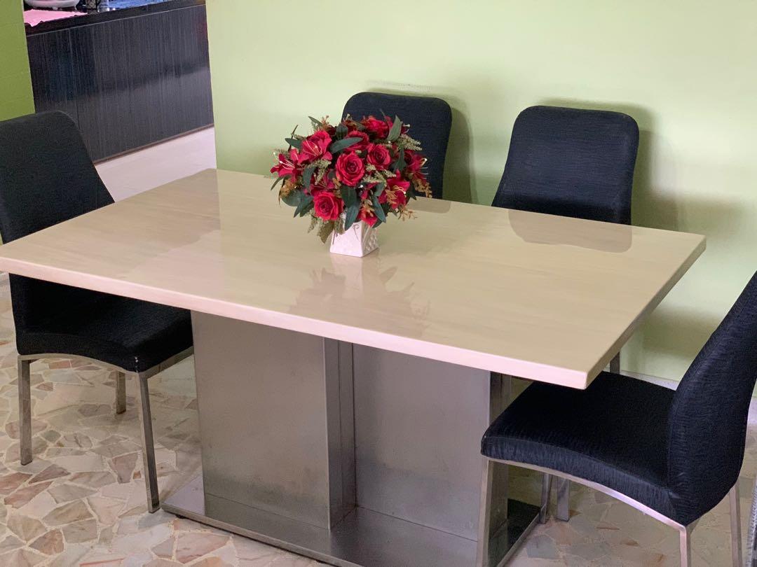 Dining Table (Category: Tables & Sets) located in Singapore. Submitted by Muhd2788 (Listing ID 1183970257, Image 2). Description: Marble Dining table. Still in good condition. Selling at low price. Self collect. Size 150cm by 90cm.