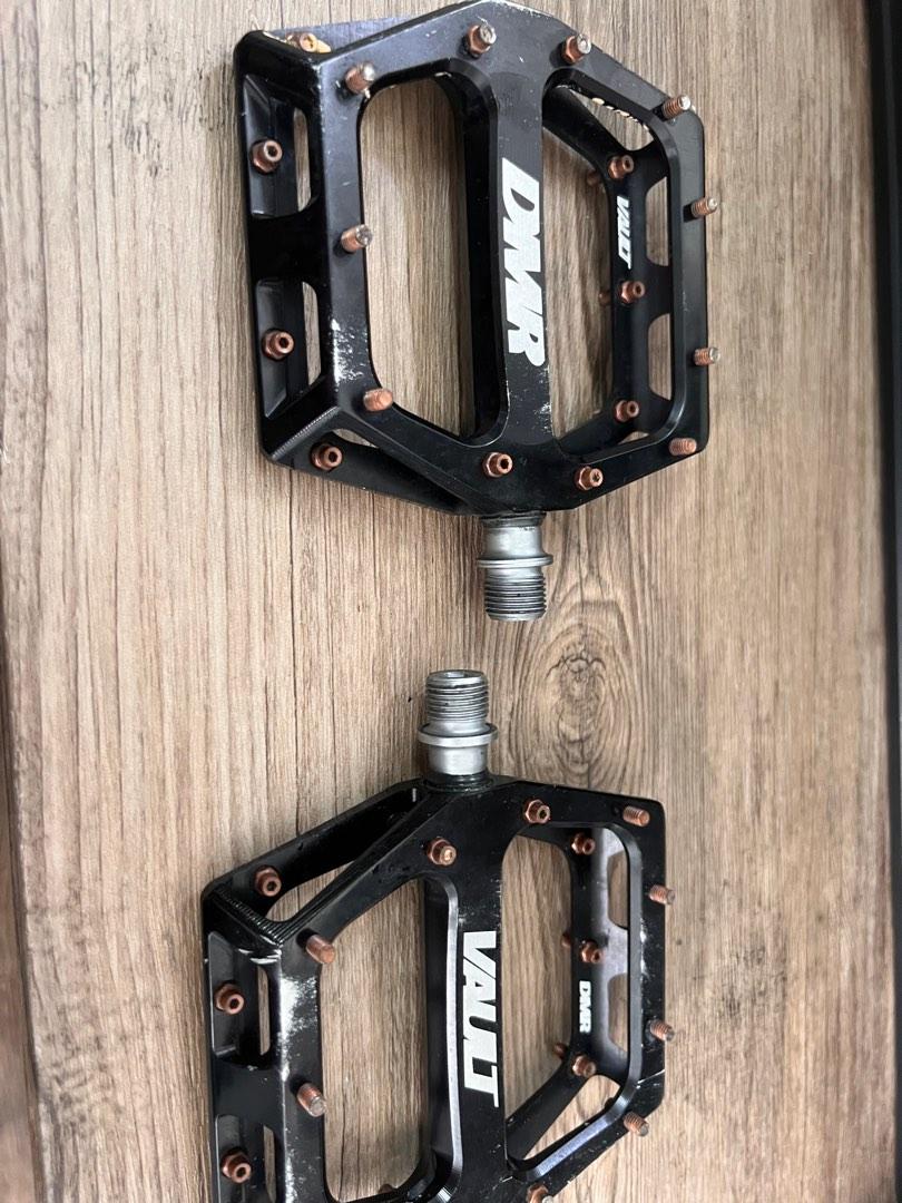 DMR Vault pedal, Sports Equipment, Bicycles & Parts, Parts