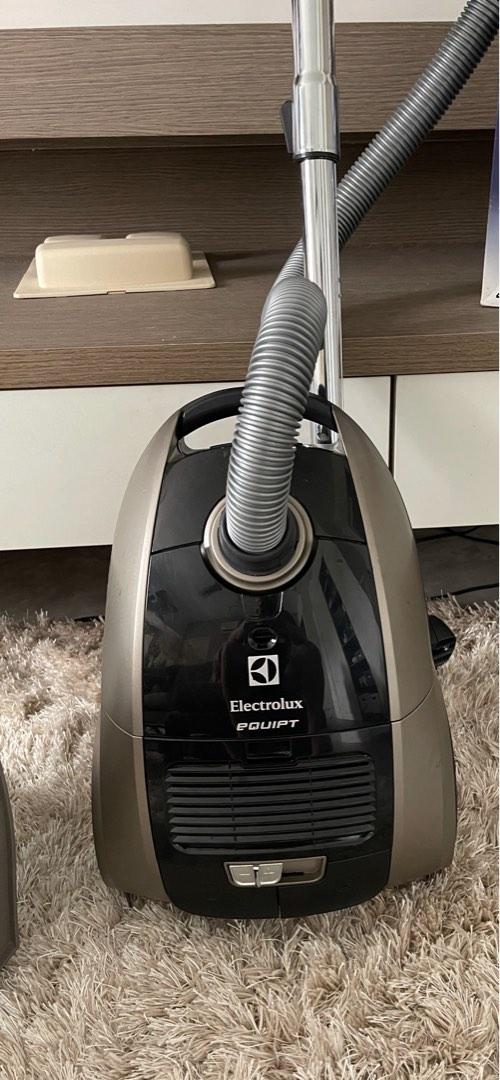 Electrolux vacuum cleaner, TV & Home Appliances, Vacuum Cleaner