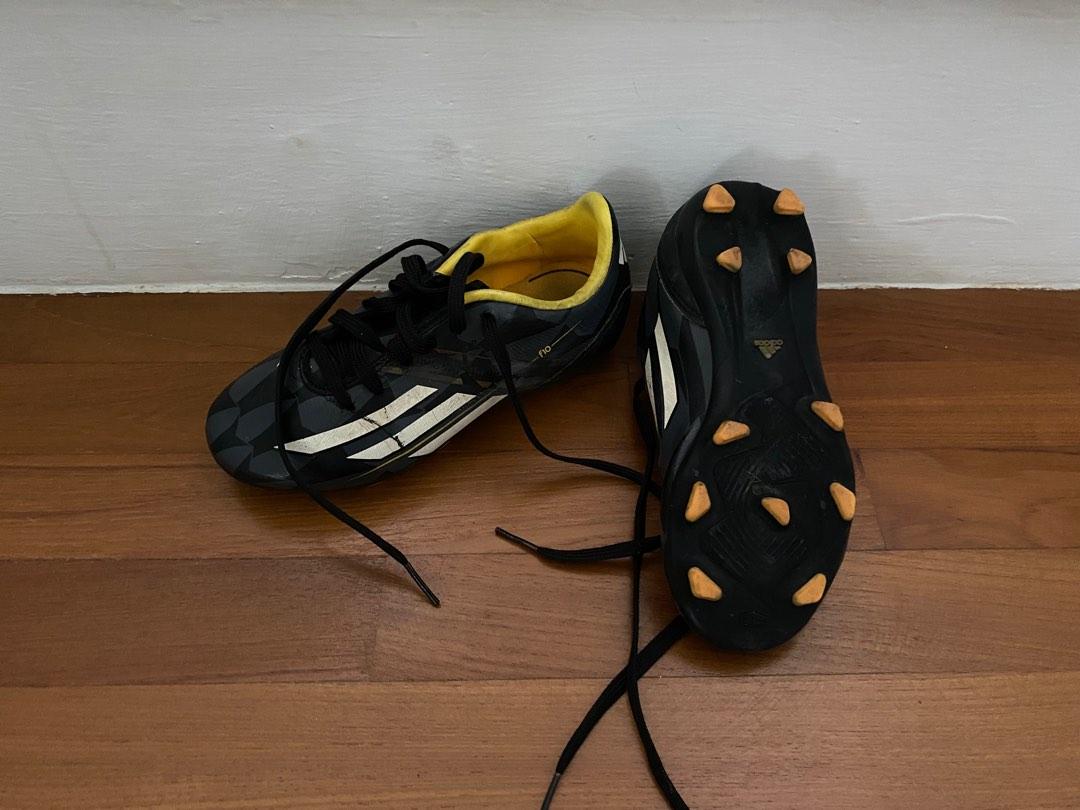 Football boots deals size 2