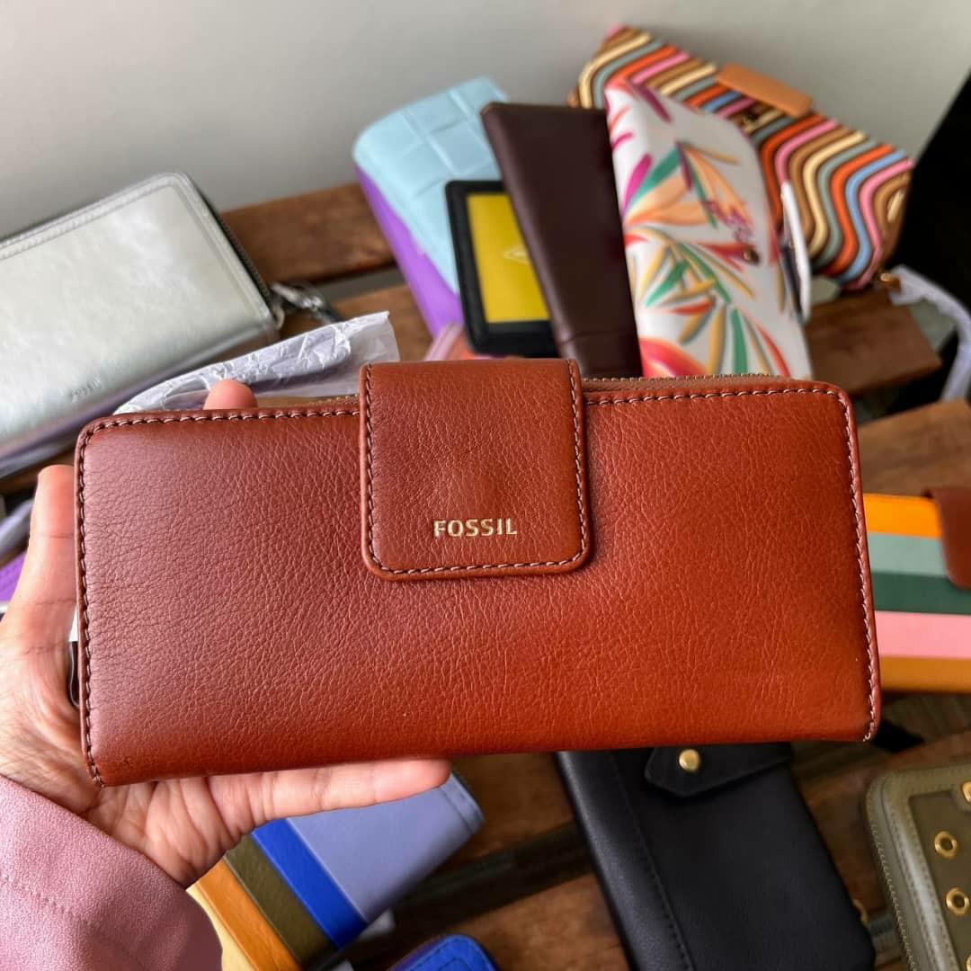 Fossil madison hotsell zip clutch black