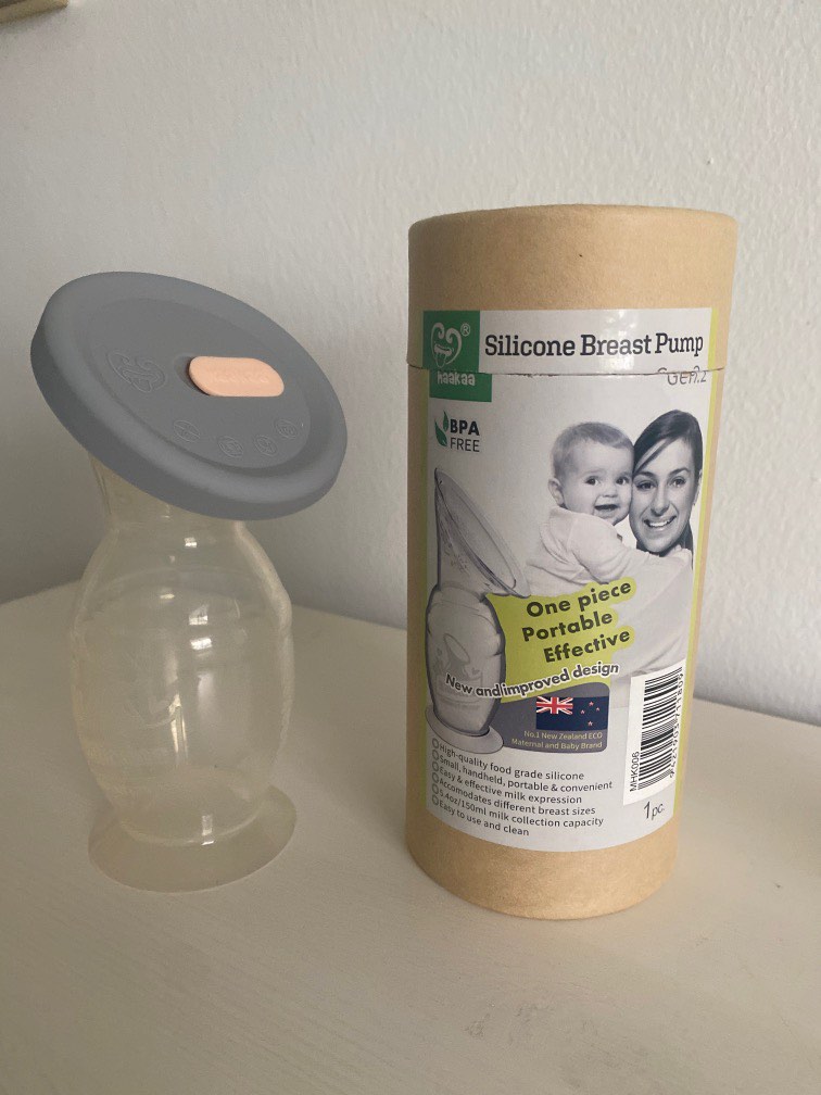 Haakaa Pump with Lid very good condition, Babies & Kids, Nursing & Feeding, Breastfeeding