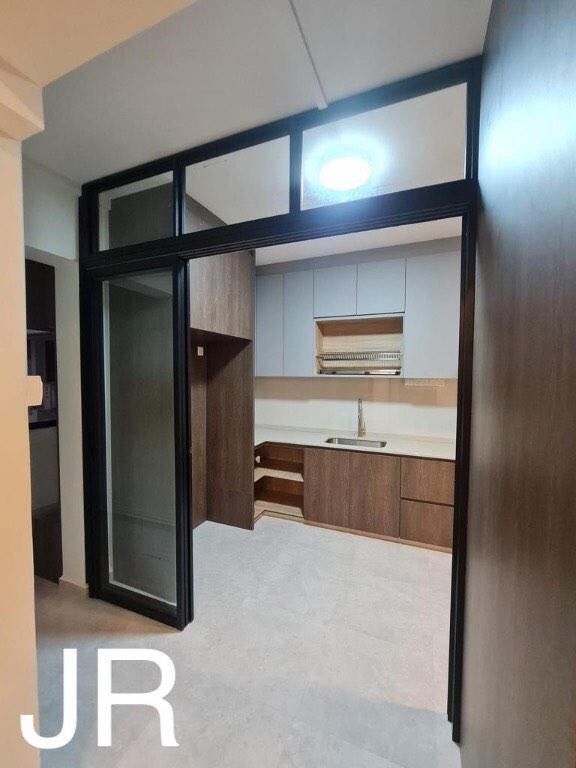 HDB Resale / Existing Window and Grille/Casement/Window Grille/Pet