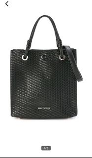 (Kategori: ) berada di . Dikirim oleh dinnastuff (ID iklan 1184034776, Gambar 1). Deskripsi: .