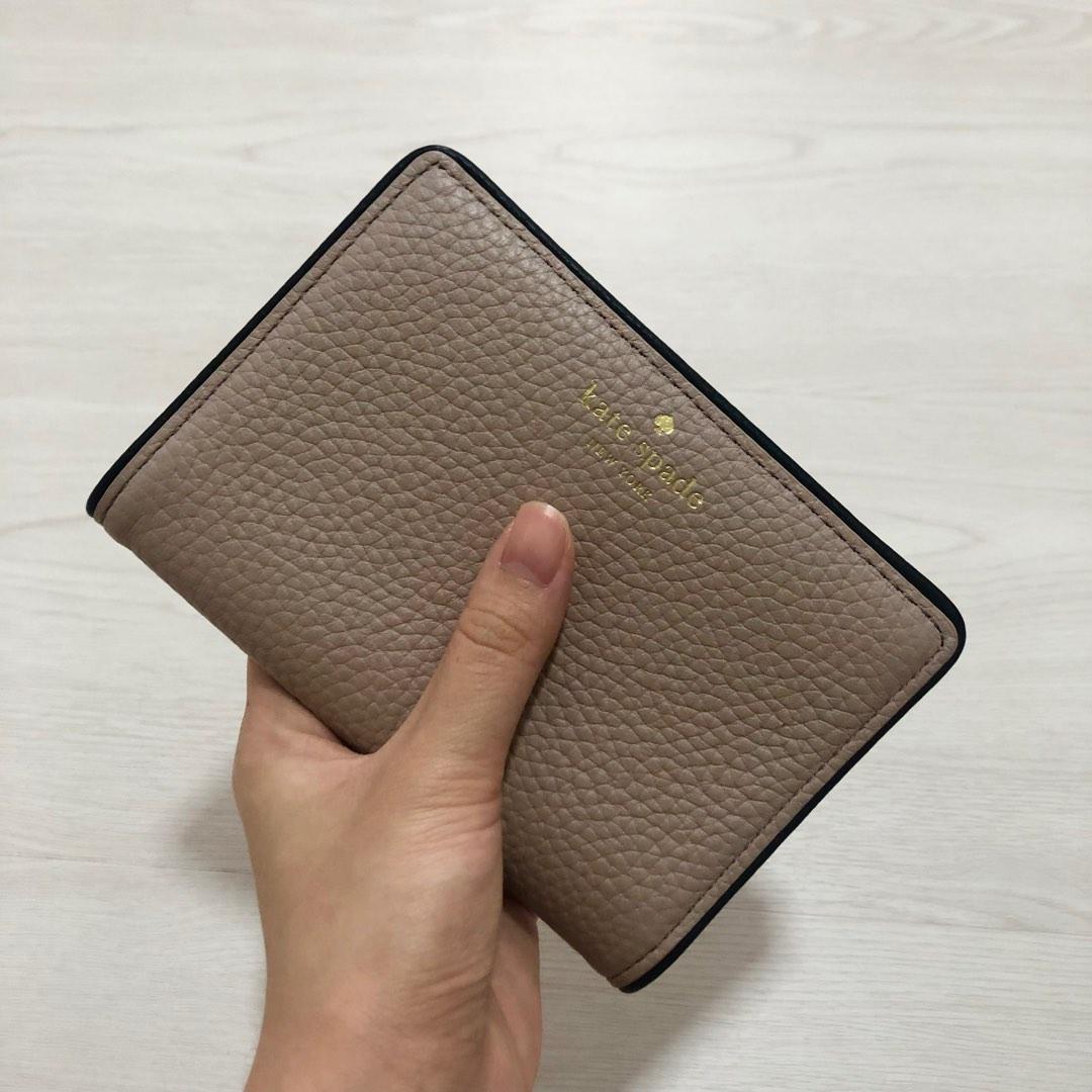 Kate Spade slim bifold wallet (J183), Luxury, Bags & Wallets on Carousell