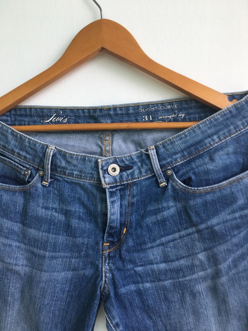 Levis slight curve classic straight leg store