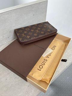 Louis Vuitton Zippy travel wallet