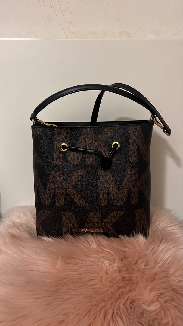 Michael kors, Luxury, Bags & Wallets on Carousell